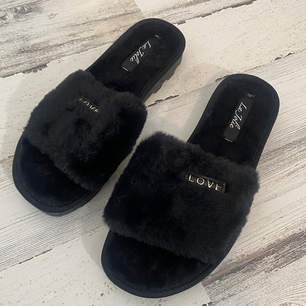 La Jolie Slipper size 8 black new